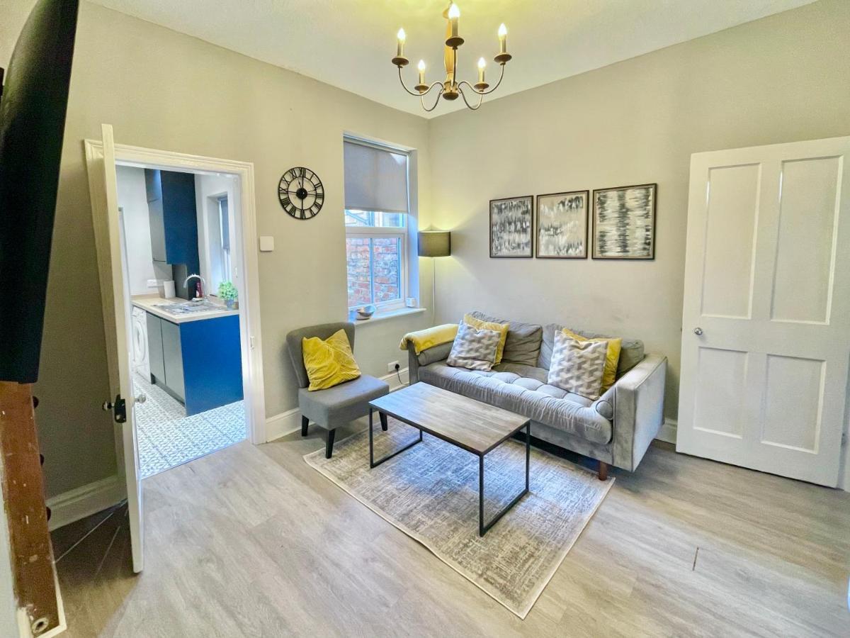 The Balmoral Close To The Racecourse *